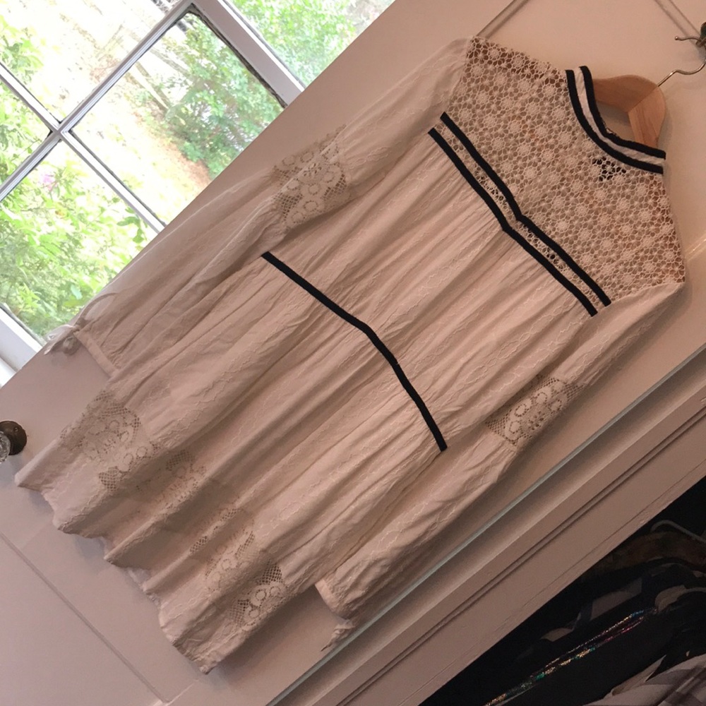 TOPSHOP black & white velvet trim lace dress.